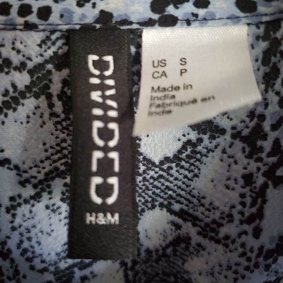 H&M (Divided) shirt dress - Picture 2 of 4